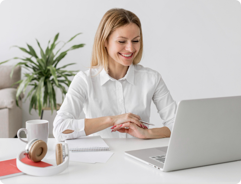 Using Social Media to Support Online Teaching